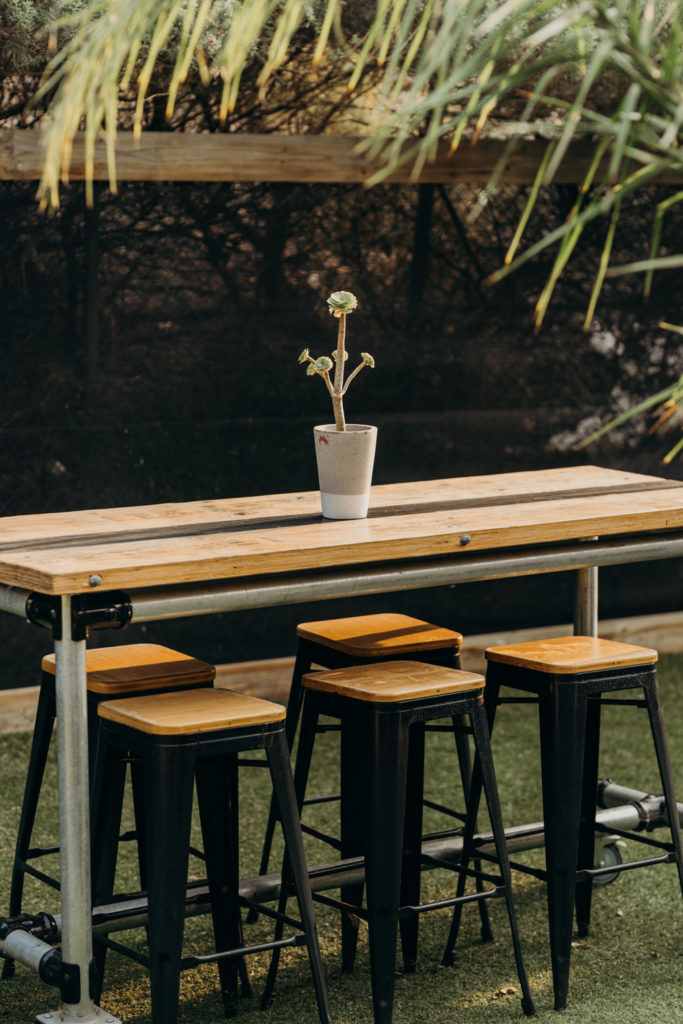 budgiefeb001-337 Budgie Outdoor Table